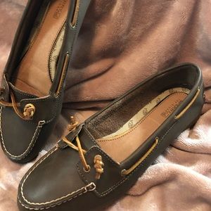 Sperry Topsider boat shoes